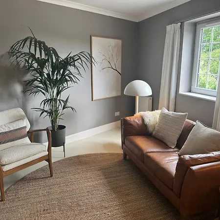 Aaron Glen Guest Apartments Loanhead Exterior photo
