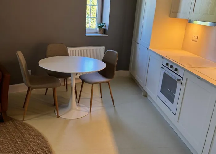 Aaron Glen Guest Apartments